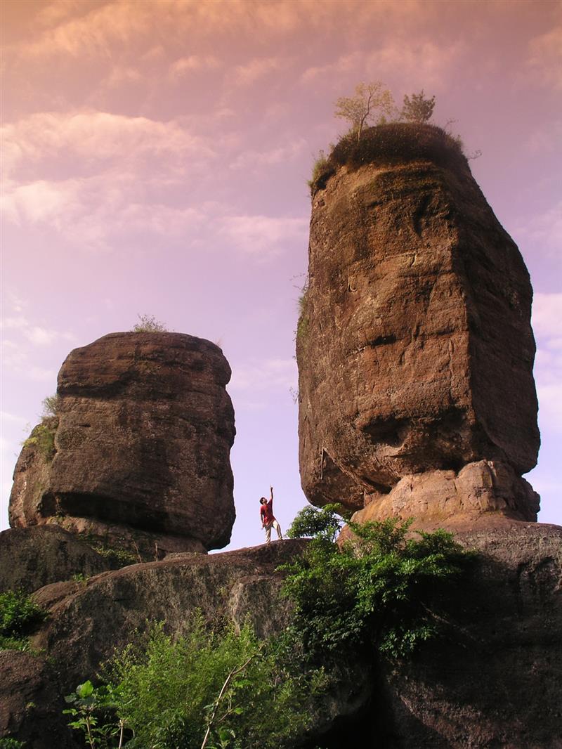 拍摄地点 梧州藤县太平狮山景区 拍摄时间 2002-01-06 作品