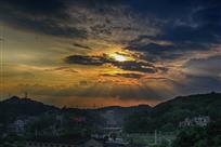 夕阳无限，何须惆怅