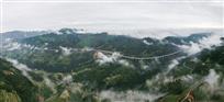 《山间巨龙》