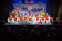 《过大年看大戏》