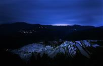 梯田夜色