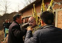 【组图】高跷闹春