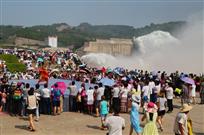 【组图】金猴助威观瀑节