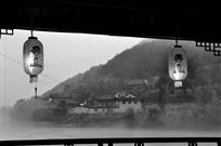 山寺晚钟到江船