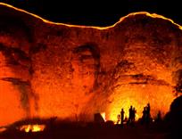 石头城里笛声扬