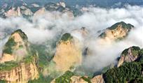 群峰竞秀