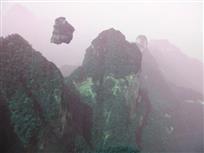 天门山悬浮图