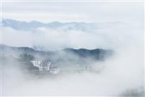 白云生处有人家