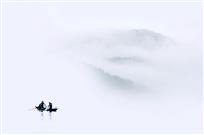 浓雾行舟