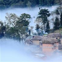 白云深处有人家