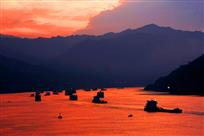 血色浪漫之三峡平湖晨航