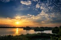 夕阳下的彩云