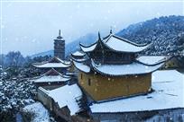古刹飞雪