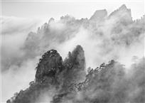 峻岭飞云