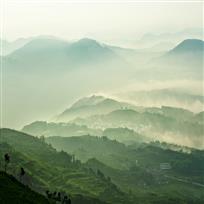 山色空蒙