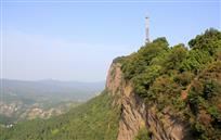 巍巍青山