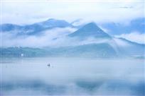 轻舟已过万重山