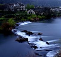 《家乡小河今犹在？》