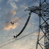 谁持彩练当空舞