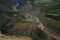 新疆奎屯大峡谷