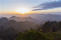 霞光万丈映黄山