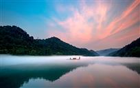 游弋山水间