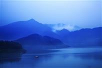 山乡晨韵