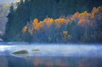 属都湖秋晨