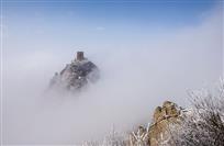 雄关雪霁