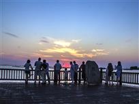 夕阳映照洪泽湖