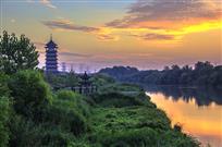 霞光映照古淮河