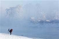 雾绕松花江