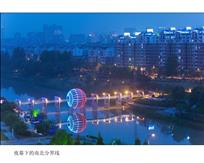 夜幕下的南北分界线