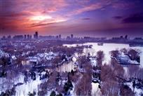 明湖雪后夕阳