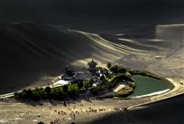 鸣沙山月牙泉