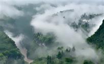 雾浴山村