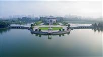 晨曦中的周恩来纪念馆