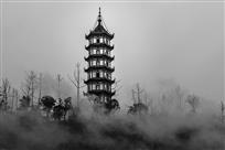 古塔烟雨