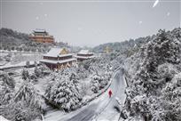 雪中漫步真如寺