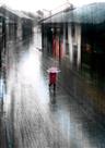 雨中的少女