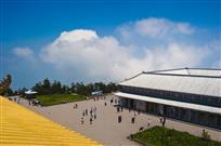 登峨眉山金顶，观云海
