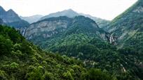 遥望庐山秀峰双瀑
