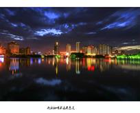 雨后初晴万达夜色美