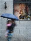 橱窗雨韵