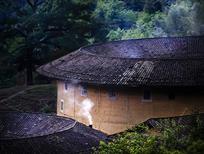 《土楼炊烟》