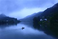 清江欲雨