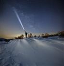 《银河辉雪夜》