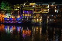 吊脚楼夜色