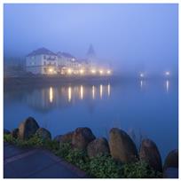 夜幕下的童话小镇