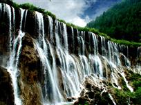 .《诺日朗瀑布》